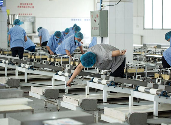 用技術贏得市場、以服務贏得客戶、用誠信贏得口碑